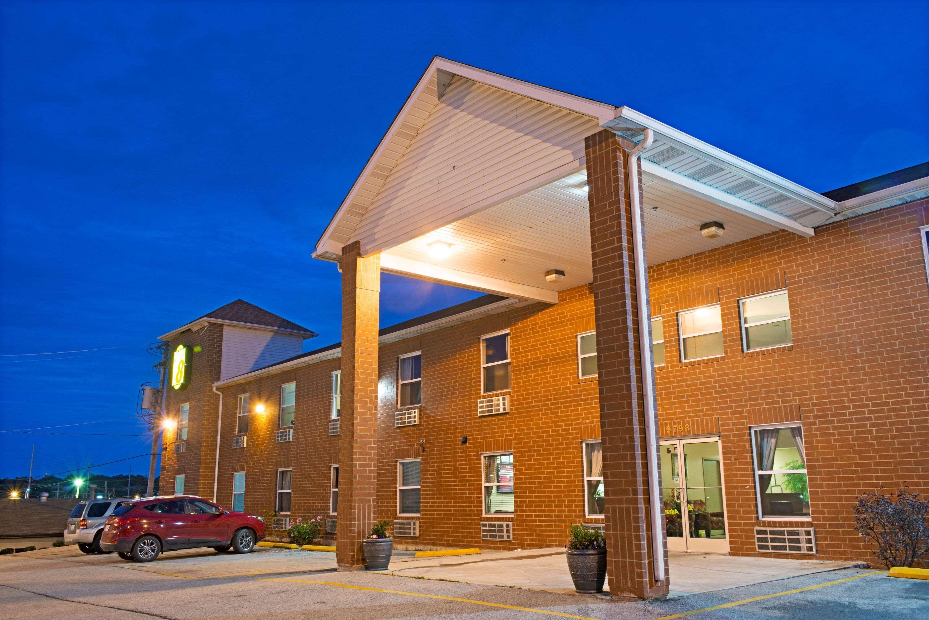 Super 8 By Wyndham St. Louis Airport Hotell Woodson Terrace Eksteriør bilde